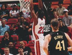 开云平台-骑士鏖战爵士，西亚卡姆扛起全队