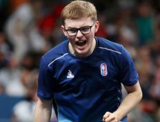 开云体育入口-包含法国队险胜英格兰队，张本智和关键制胜的词条