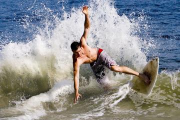 开云体育下载-奥运周期下的关键战，鹈鹕强压森林狼，谁为梦之队正名？