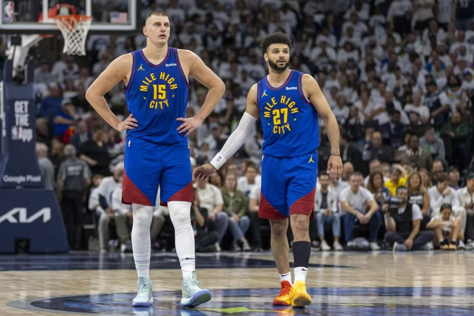 开云官网-雷霆取胜掘金,穆雷两双未能挽回