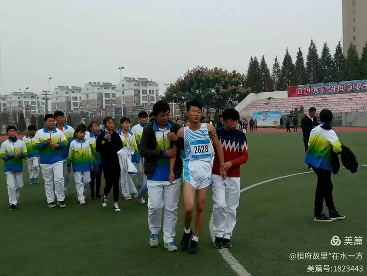 开云APP-埃及拳击手拼尽全力，获得可喜成绩