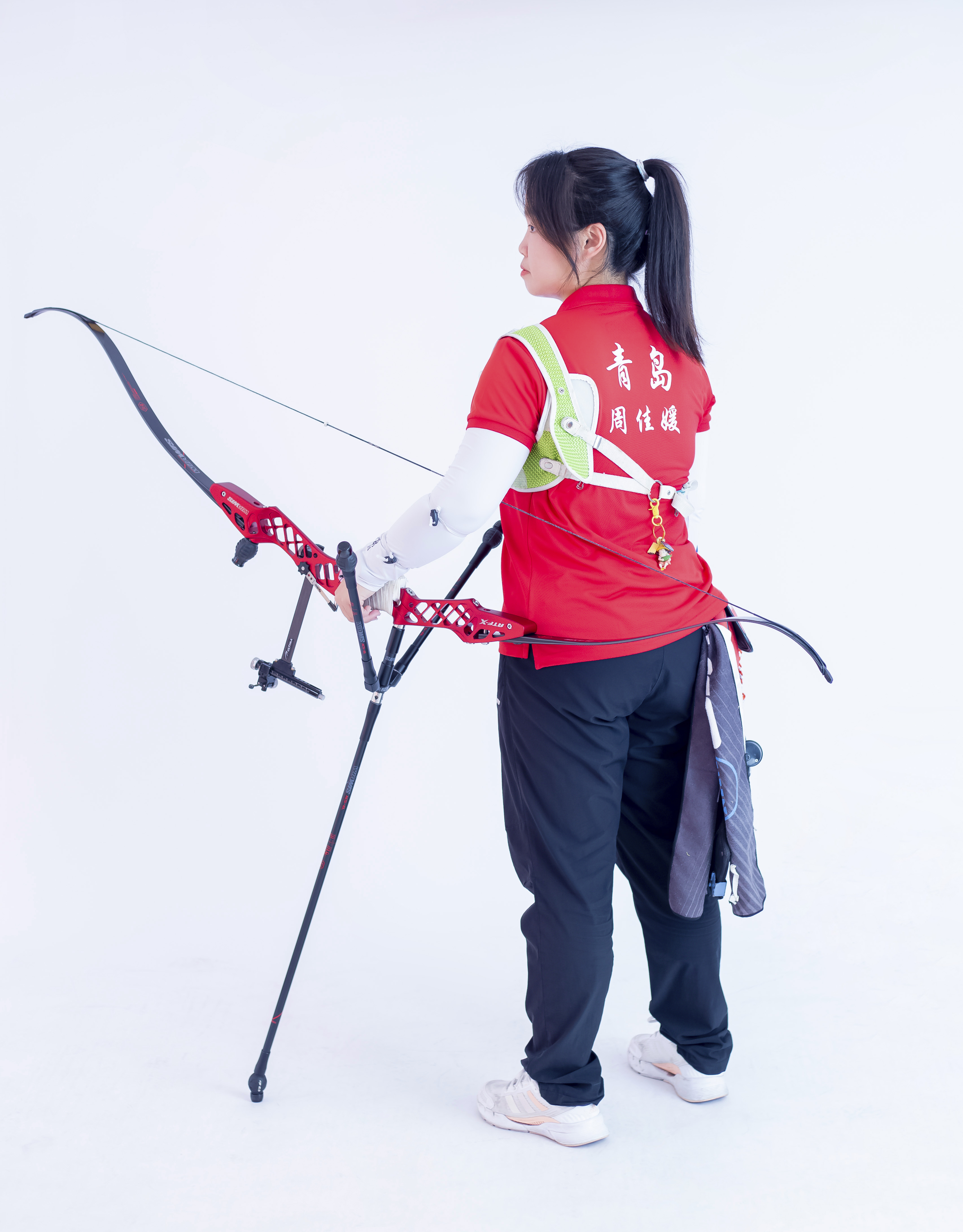 开云体育APP下载-女子射箭：选手实力对决，胜负难料