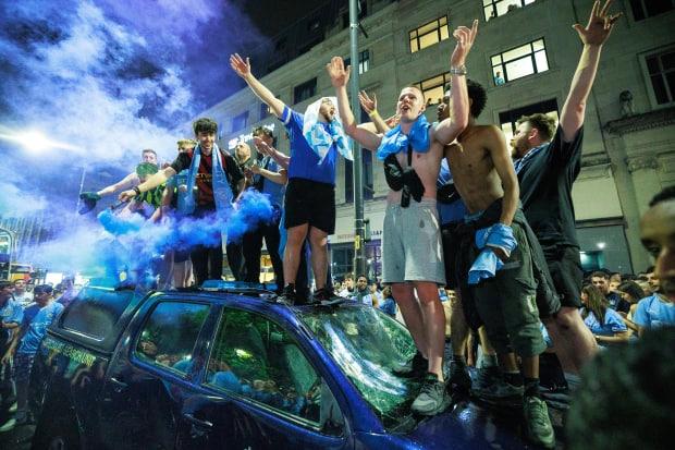 开云体育入口-关于热血激情!欧洲赛事现场观众狂欢的信息