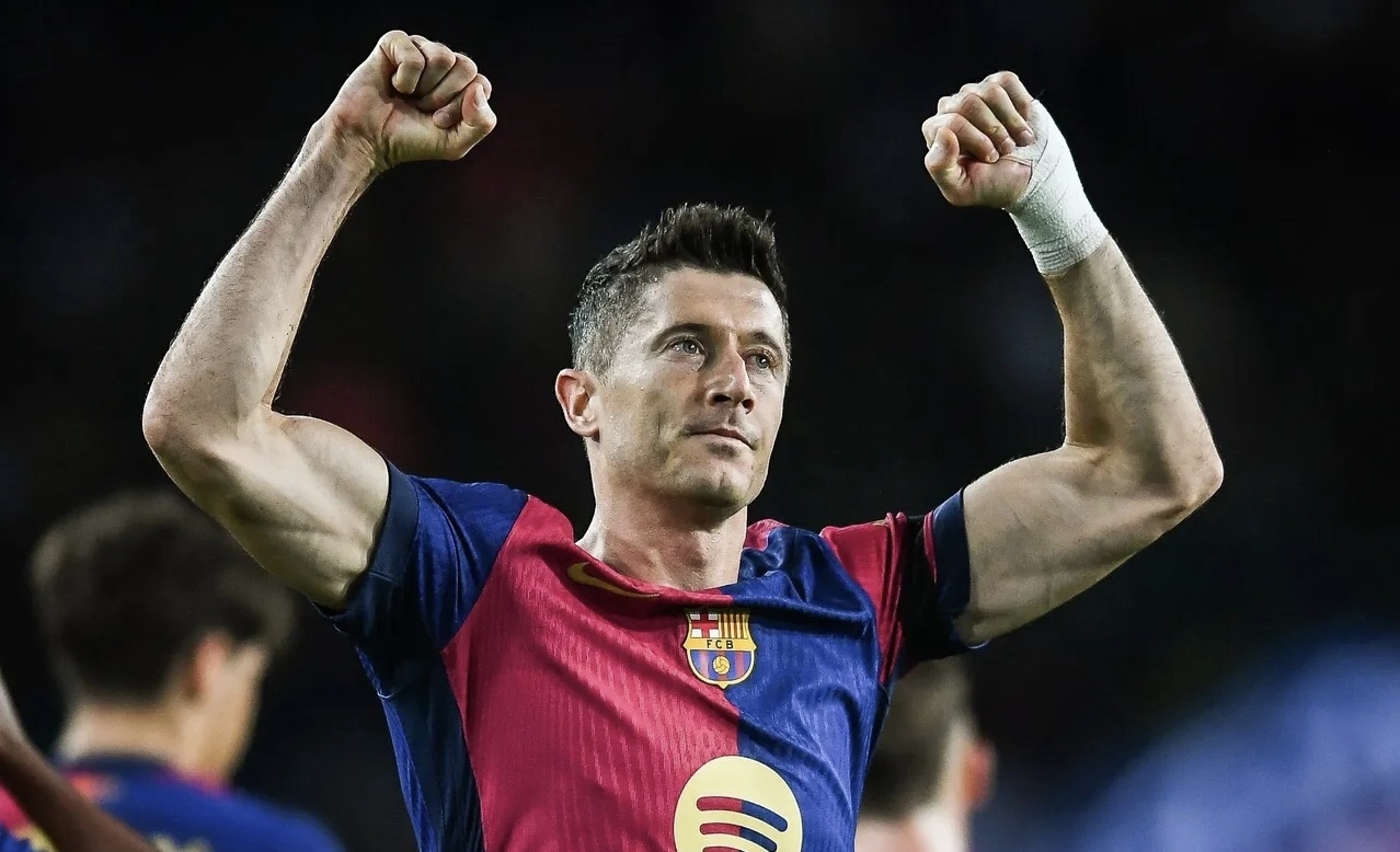 开云体育登录-巴塞罗那中场多次点名英超豪门