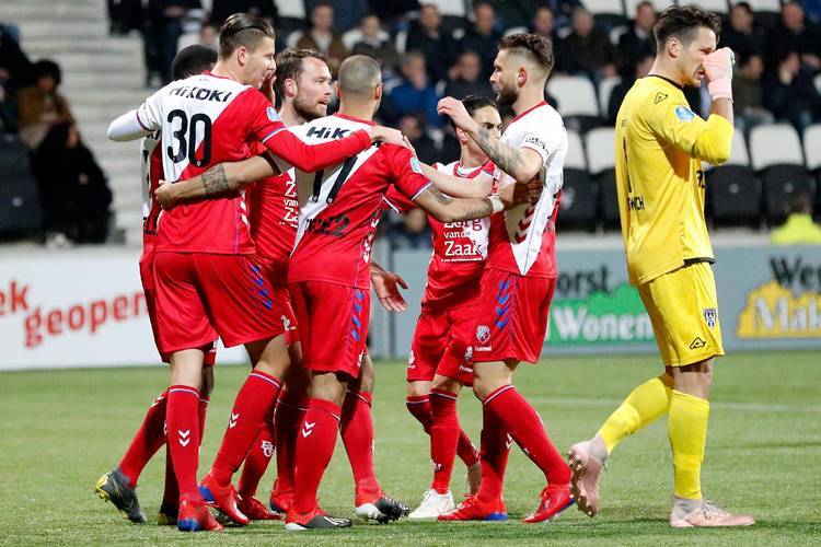 开云体育-阿贾克斯迎战贝西克塔斯,谁能笑到最后?