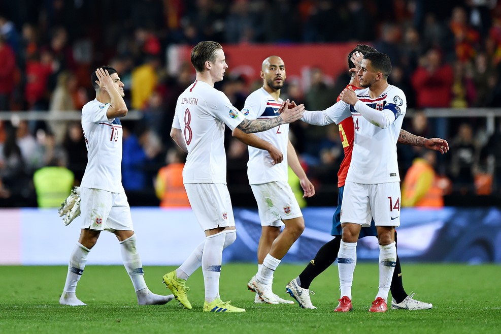 开云体育app-欧洲杯赛冠军之争:团队合作全力追逐胜利