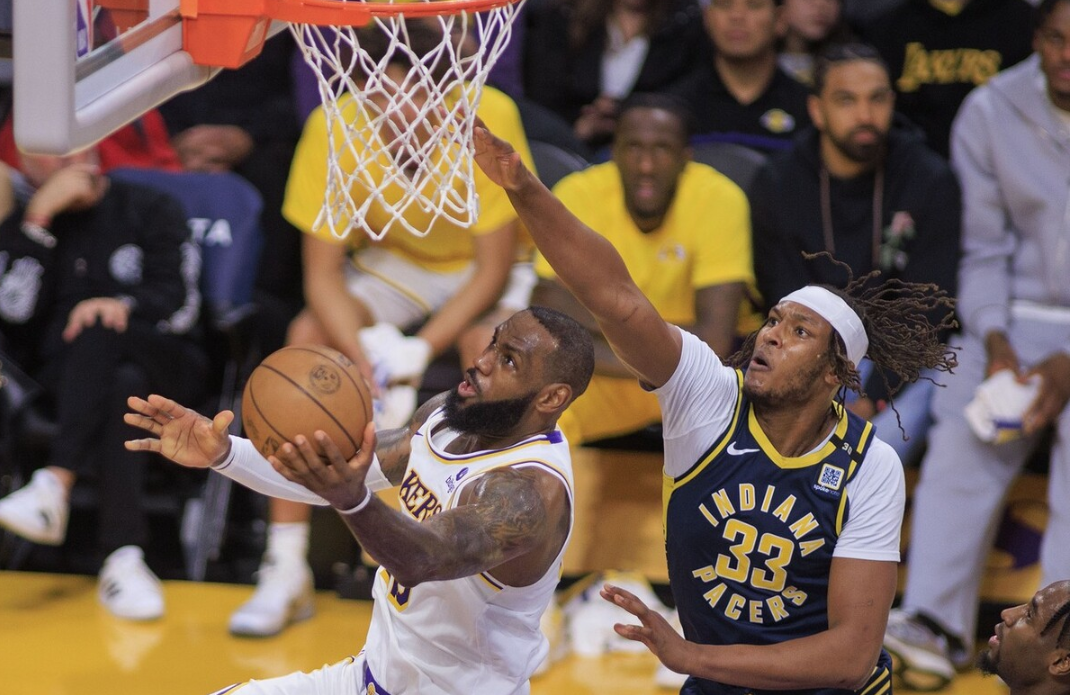 开云平台-骑士鏖战爵士，西亚卡姆扛起全队