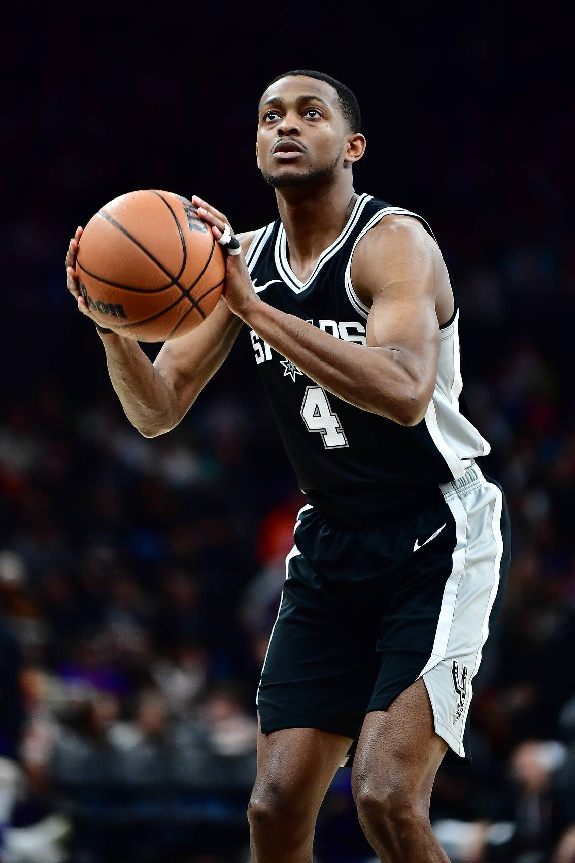 开云体育APP下载-灰熊完胜江苏队,福克斯带队取胜