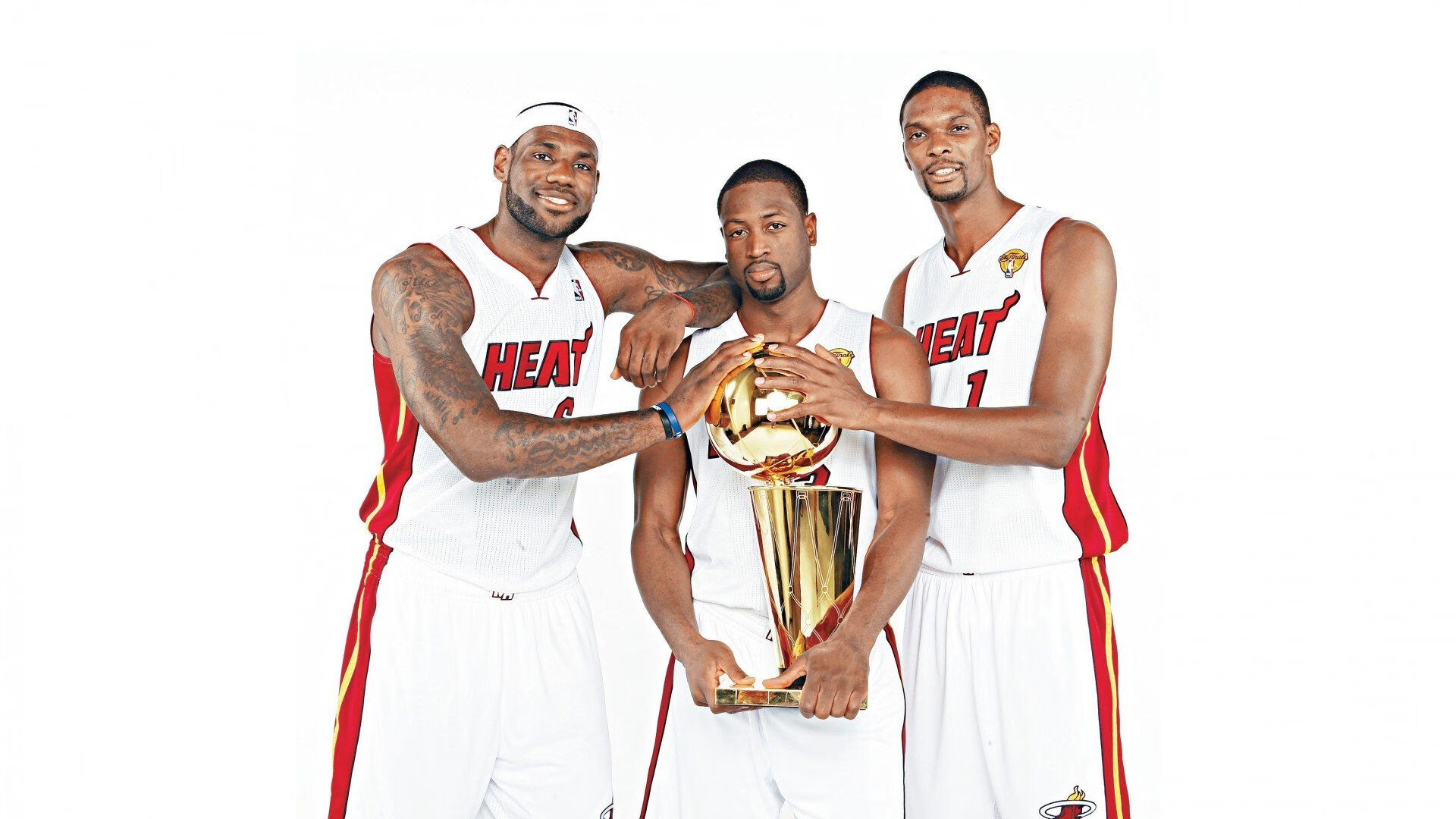 开云体育app-孤星闪耀之夜，年度焦点战中，杰伦·格林持续制造杀伤的无解谜题