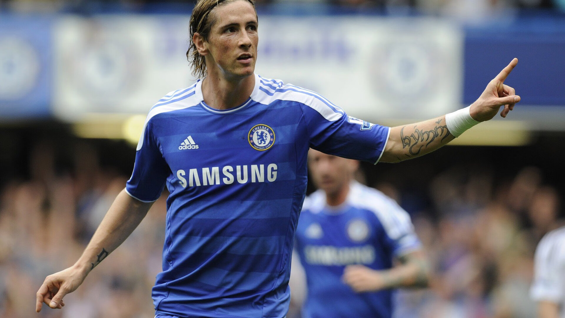 开云体育app-弗拉霍维奇帽子戏法闪耀全场，比利亚雷亚尔与尼日利亚友谊赛的激情对决